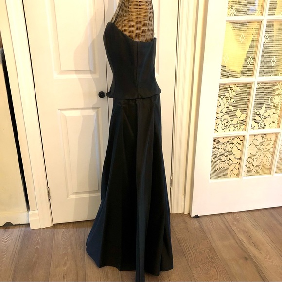 🇨🇦 Ball Gown Black tie event , maxi , fit & flair , spaghetti stripe - Picture 13 of 14
